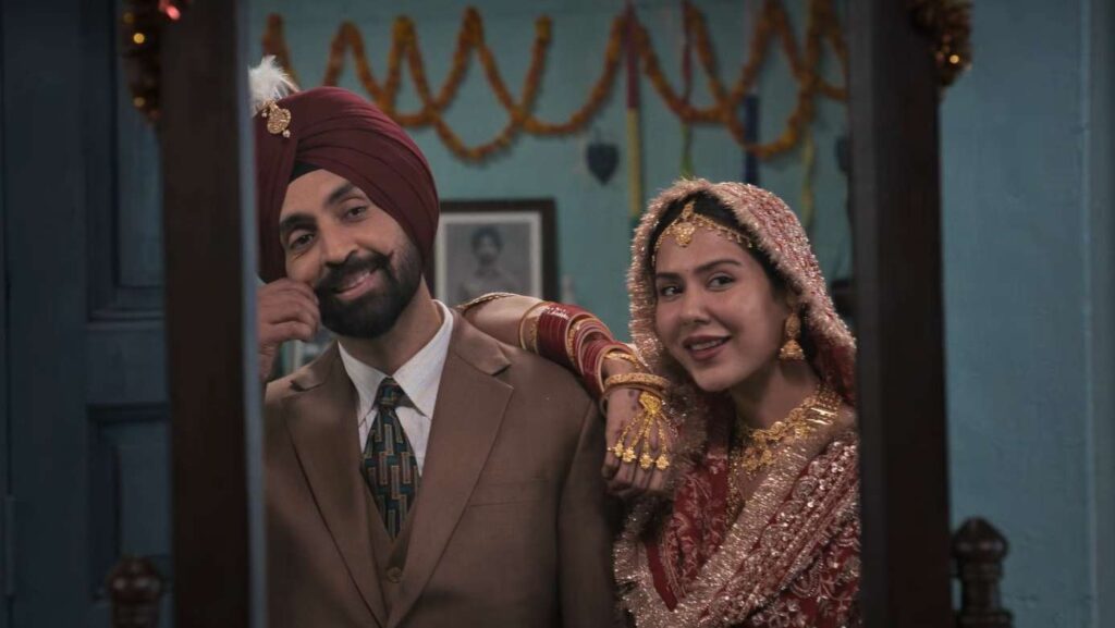 Sunny Deol ke saath lead roles ke alawa, Border 2 mein Sonam Bajwa, Mona Singh, Paramvir Cheema aur Medha Rana jaise kalakaar supporting roles mein shamil hain. Film ke producers Bhushan Kumar, Krishan Kumar, JP Dutta aur Nidhi Dutta hain, jabki Varun Dhawan, Diljit Dosanjh aur Suniel Shetty ke bete Ahan Shetty is cast ke naye judne wale sadasya hain.